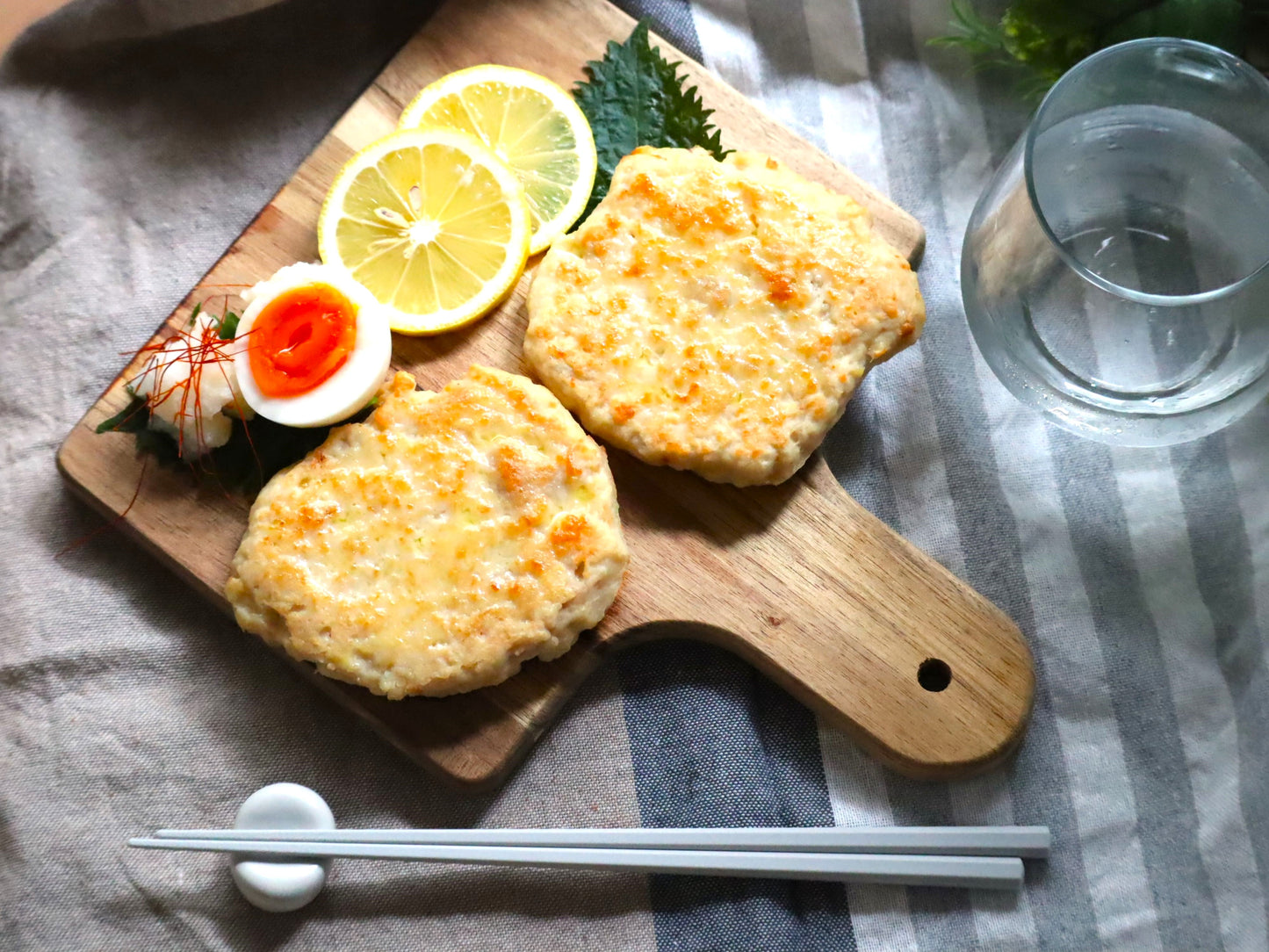 たんぱく質20gとれる軟骨入り鶏ハンバーグ 2個入り/（1個あたり）166.8kcal