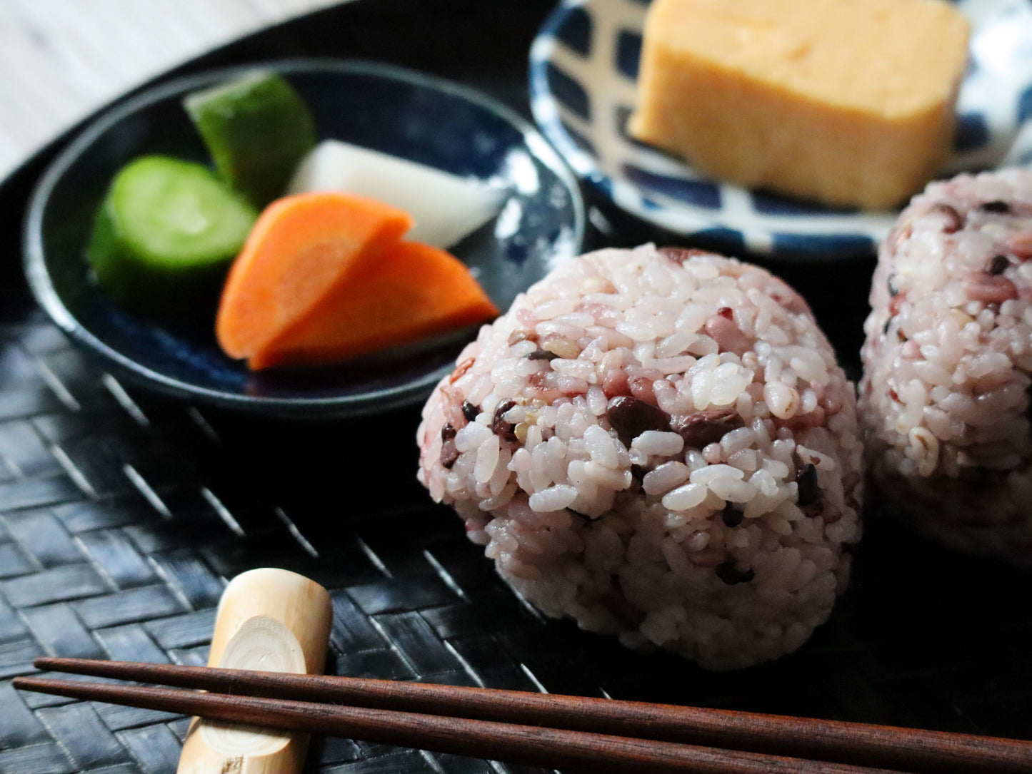 こだわりの十三穀米おにぎり100g 2個入り /（1個当たり）163kcal